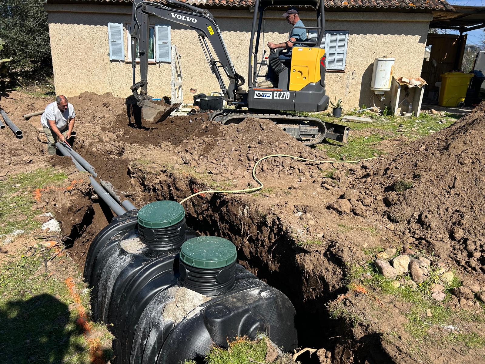 Piscine maçonnée finie avec mise en eau à Lumio